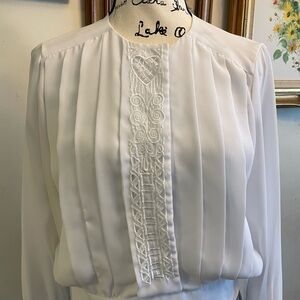 VINTAGE Elegant White Embroidered Women's Top size L